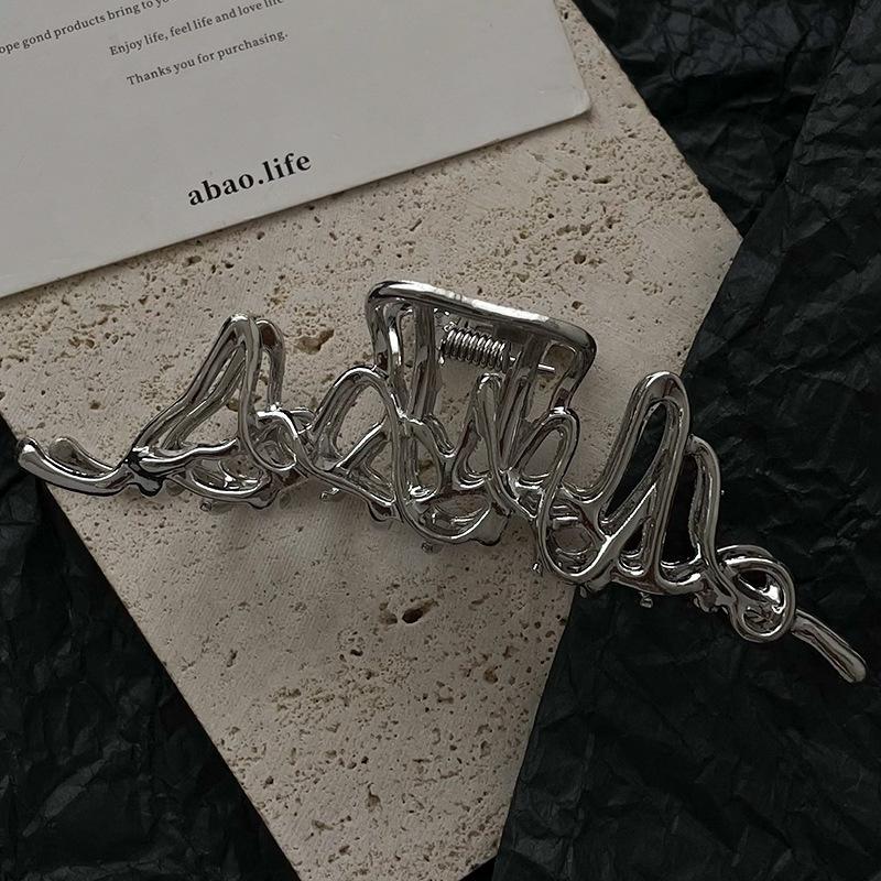 Hollow Out Geometric Metal Hair Claw Vintage Hair Clips For Women Girl Fashion Headband Hairpins Crab Hair Clip Hair Accessories