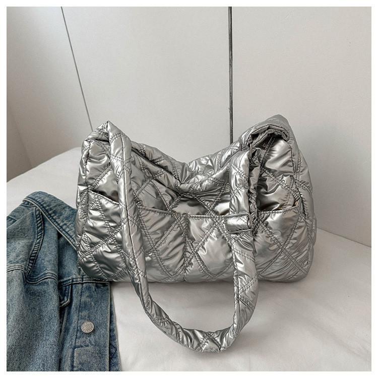 Stylish Fall Winter Pu Tote Bag With Quilted Stitching In Classic Colors серебряный