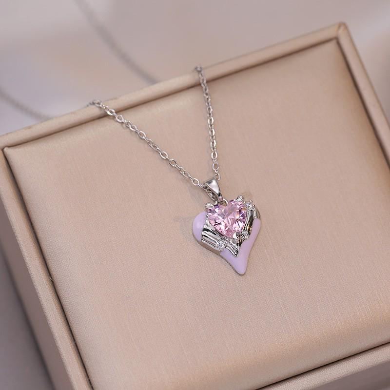 Women's Fashion Heart Pendant Necklace - Elegant, Simple Design, Versatile Clavicle Chain Jewelry
