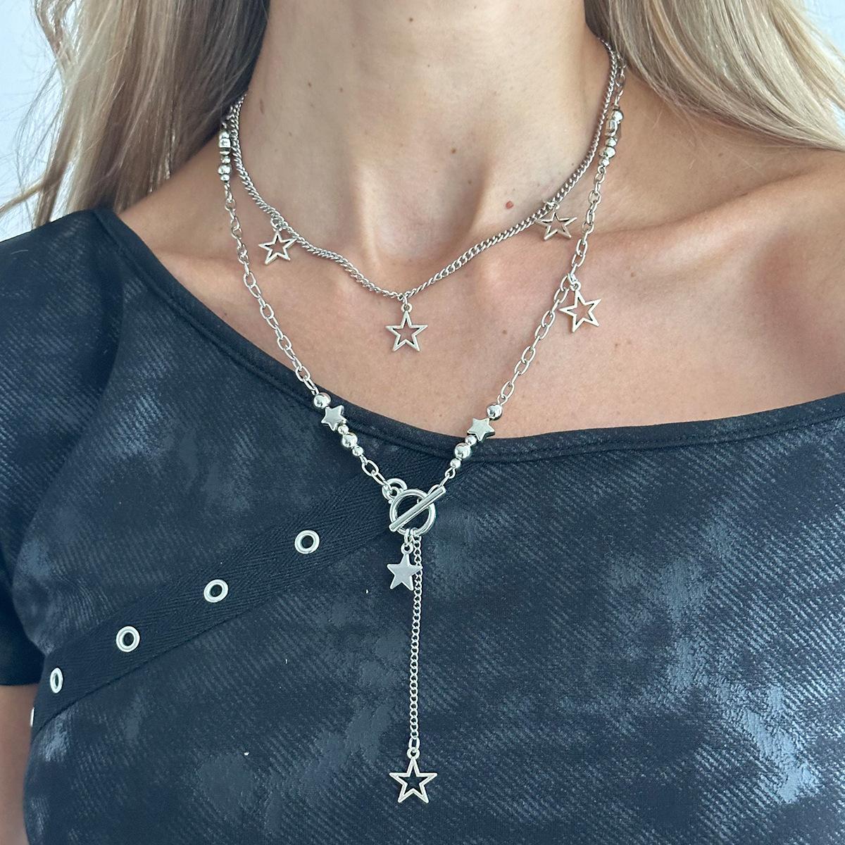 

Fashion New Style Sexy Star Pendant Necklace with Rhinestones - Stylish Starburst Lockbone Chain for Fashion - conscious Girls and Women