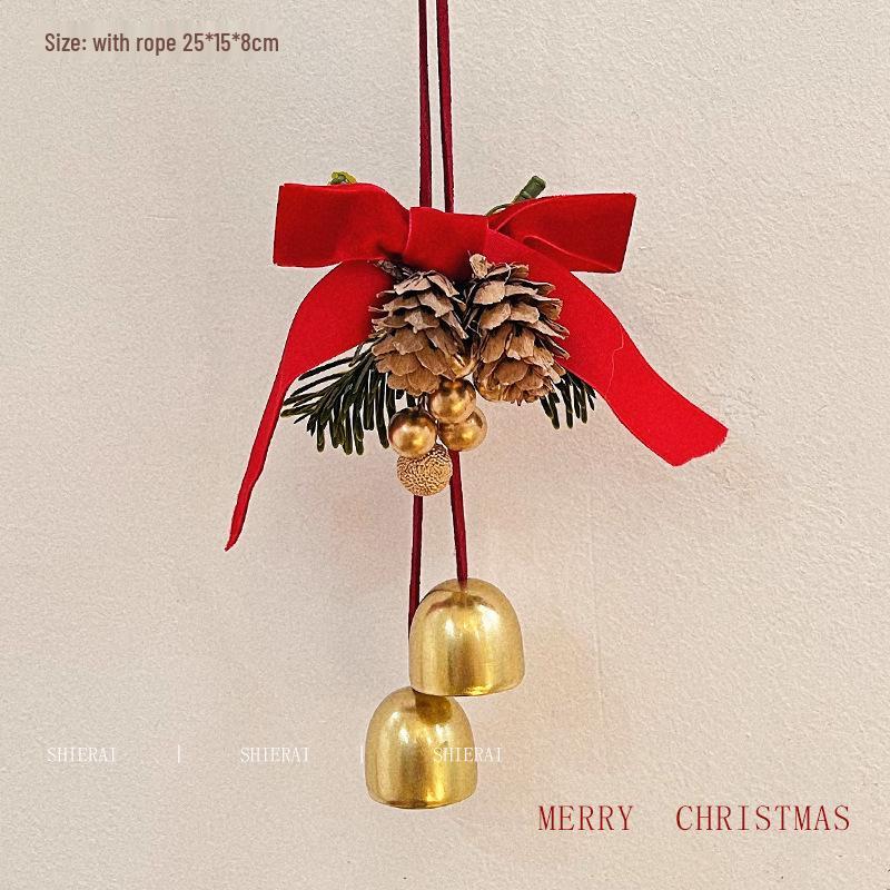 Imitation Noble Mini Christmas Wreath Car Ornament: Festive Window Display Pendant