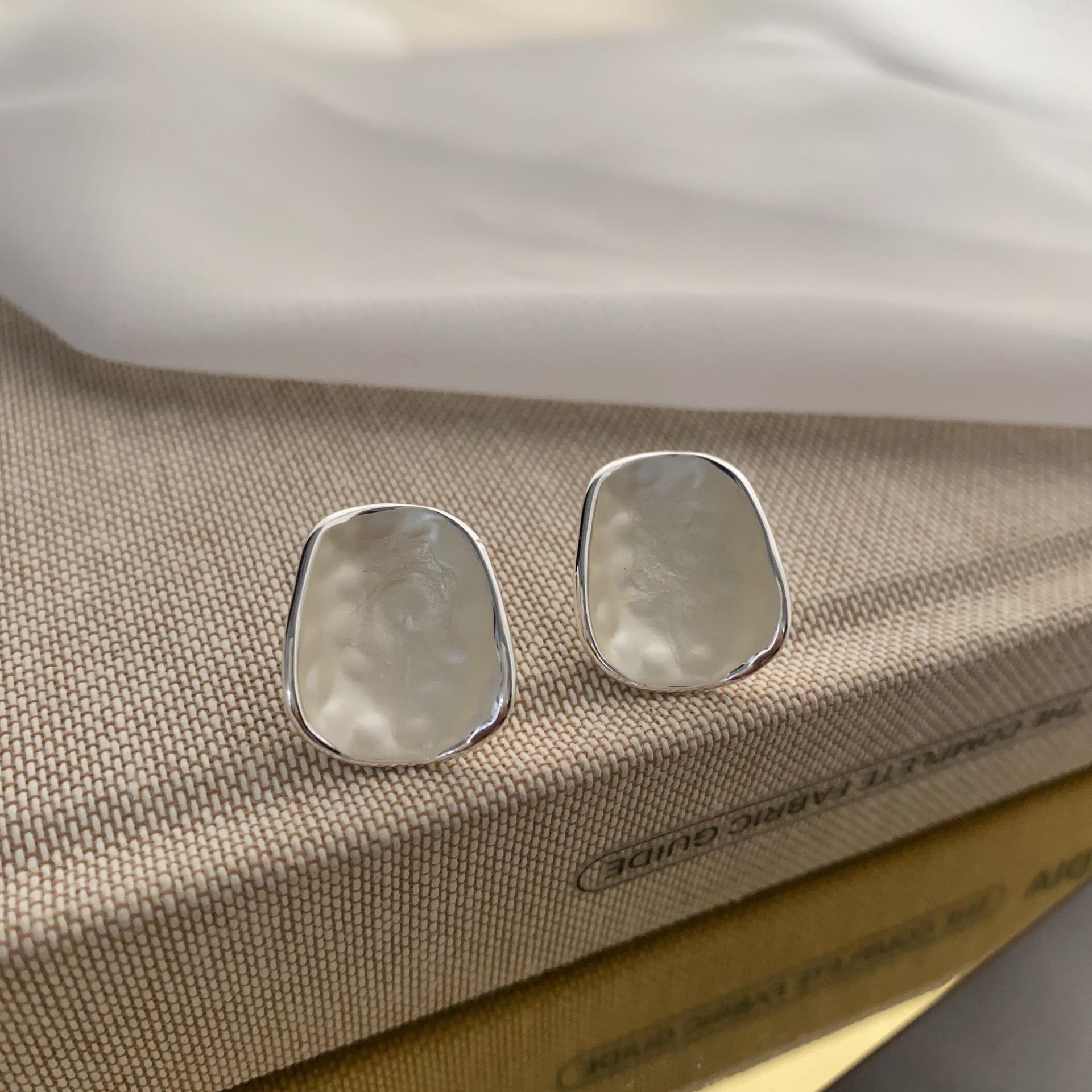 

Французские Ретро Простые И Универсальные Геометрические Неправильной Формы Серьги-Пуссеты Дизайн Переливчатый Женский Основной Стиль Модные Серьги для Повседневной Носки Женские