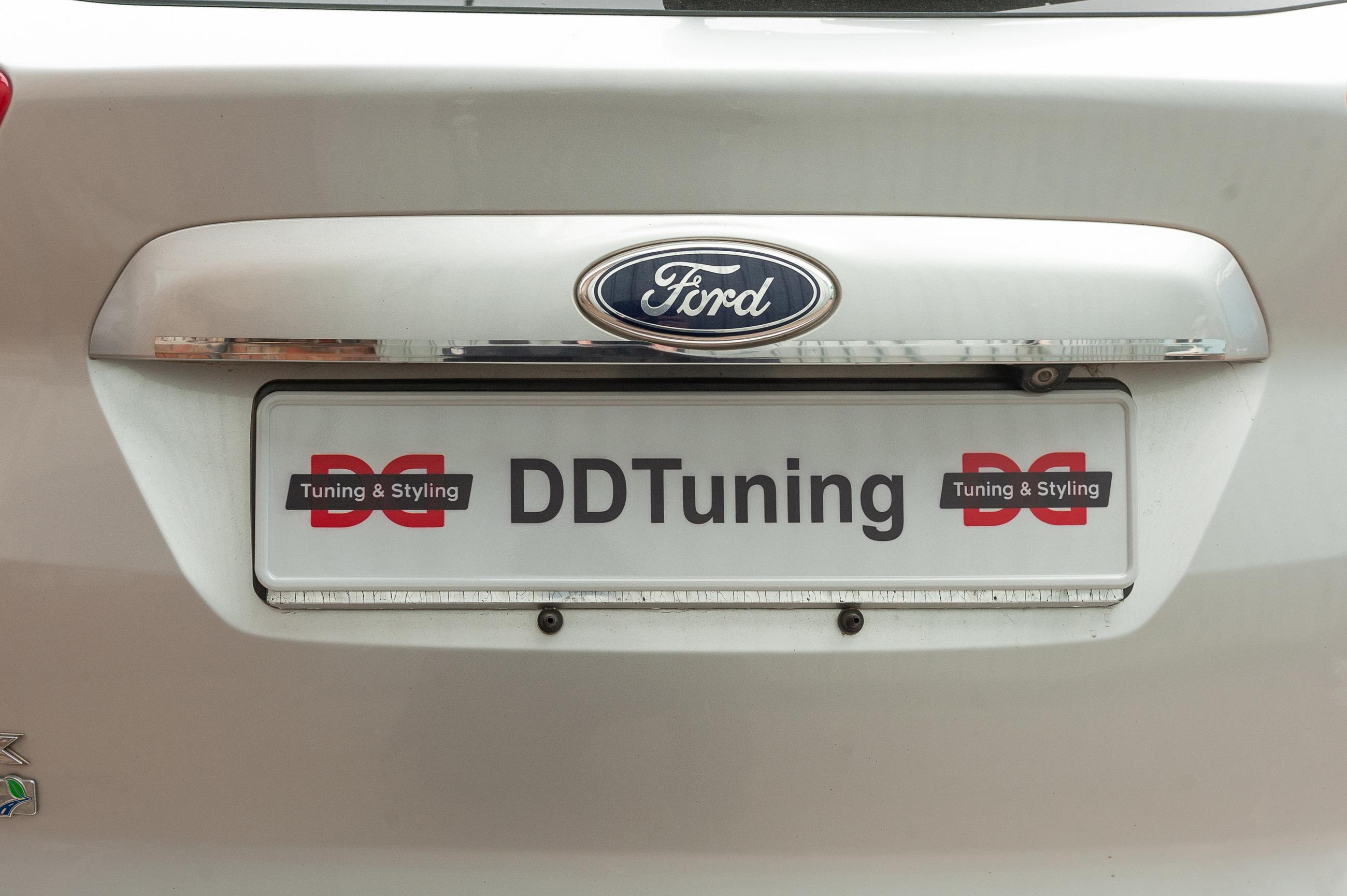 

Планка над номером Carmos (нерж.) для Ford C-Max/Grand C-Max 2010-2019 гг