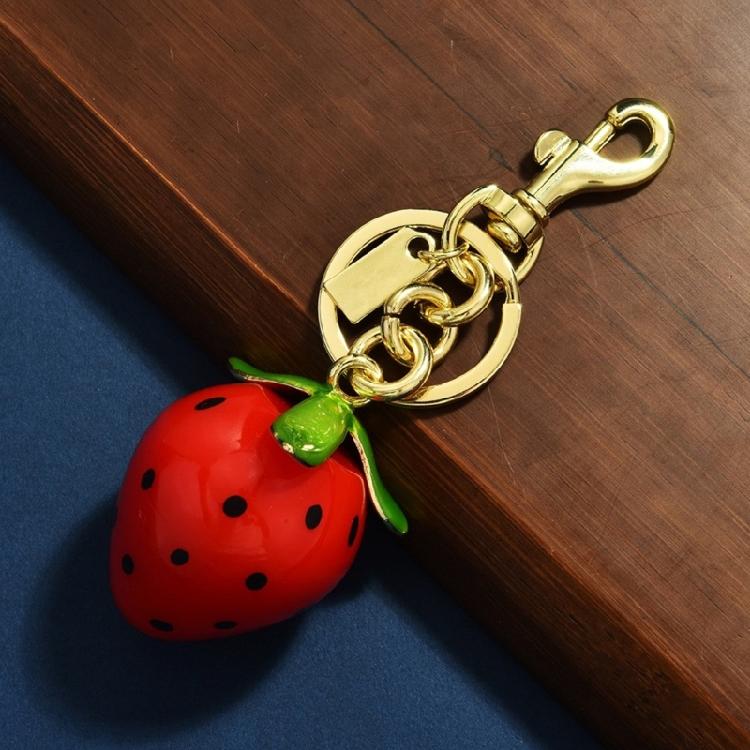 Fashion Strawberry Bag Charm Keyring Accessory Metal Key Pendant Alloy Texture Perfect for Decorating Purse and Backpack
