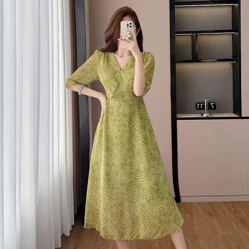 Summer Chiffon Wavy V-neck Bubble Sleeve Dress for Women's Fashion Breathable Slim A Word Medium and Long Dress