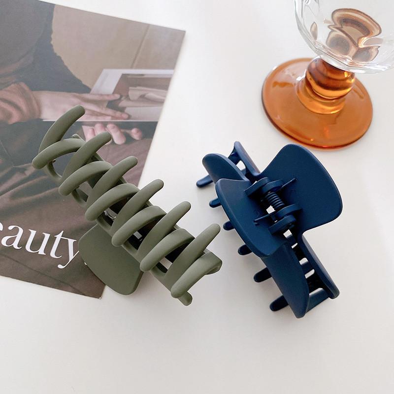 Chic Macaron Color Medium Hair Claw Clip Stylish Minimalist Hair Accessory For Women