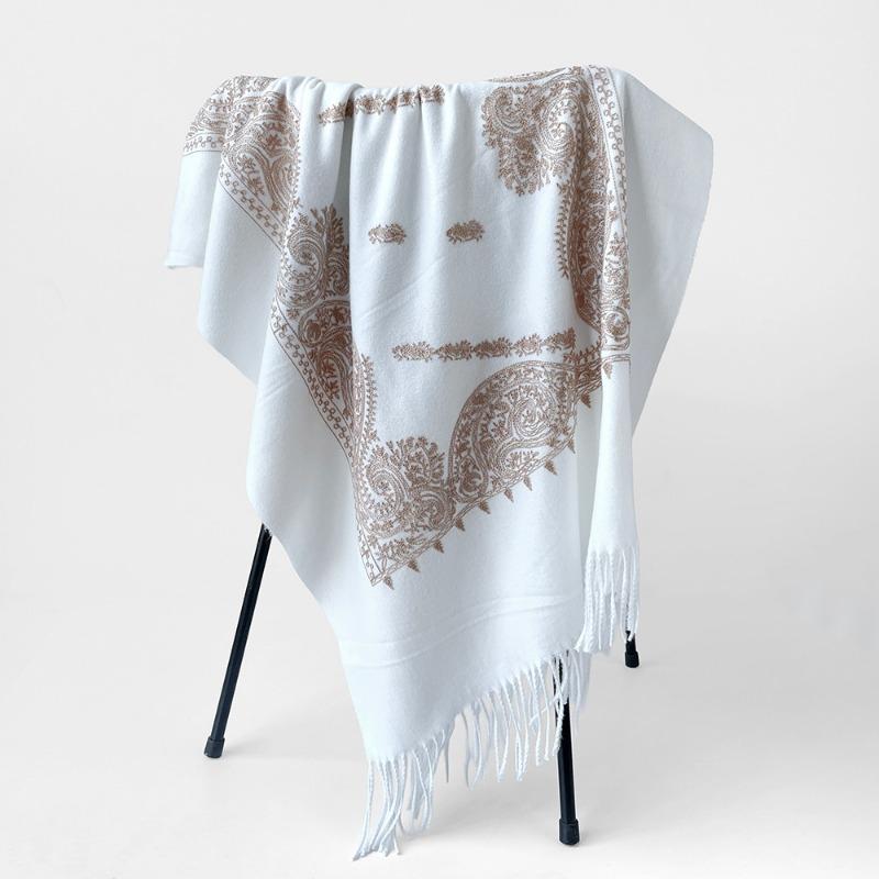 Autumn and winter scarves new versatile embroidered cashew nut scarves women's thickened warm fringed shawls