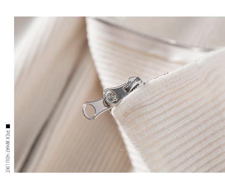 Men's Double Zipper Japanese Style Knit Cardigan Sweater - Autumn/Winter Fashion, Versatile Casual Outerwear.