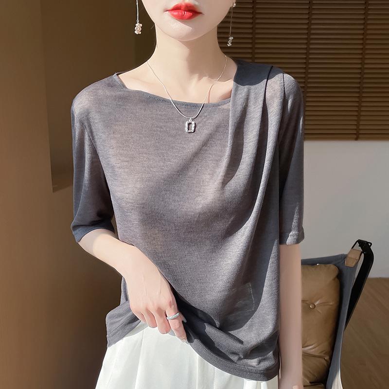 

Women s Soft Tencel Round Neck Pullover: Short Sleeve, Pleated Top L