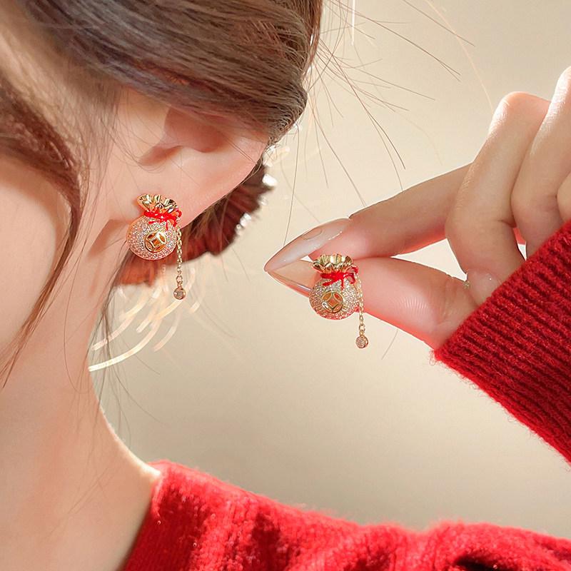 Silver Needle Diamond Inlaid Lucky Bag Earrings – Elegant, Niche Studs with a High-End Luxury Feel
