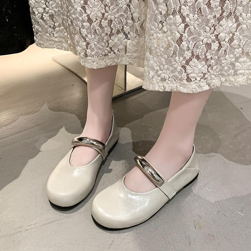 French shallow mouth flat bottom one pedal lazy shoes niche 2025 spring new soft sole fairy wind two wear single shoes woman