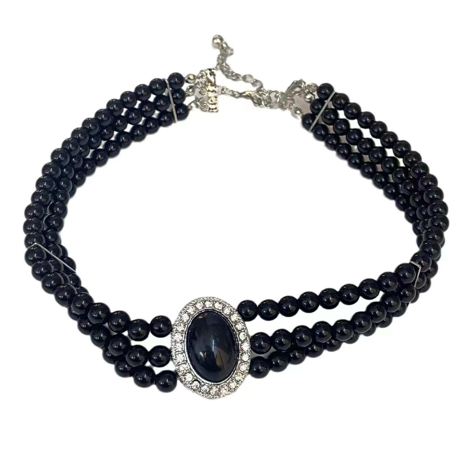 

Fashion European and American style black multi-layer beaded collarbone chain light luxury temperament trend necklace explosion