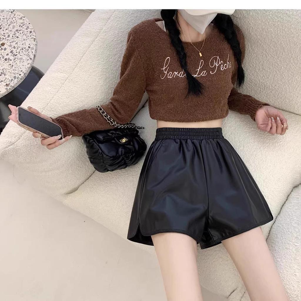 Women's PU Leather Bootcut A-Line Shorts, High-Waist Slimming, Wide Leg, Autumn/Winter 2023 Casual Wear.