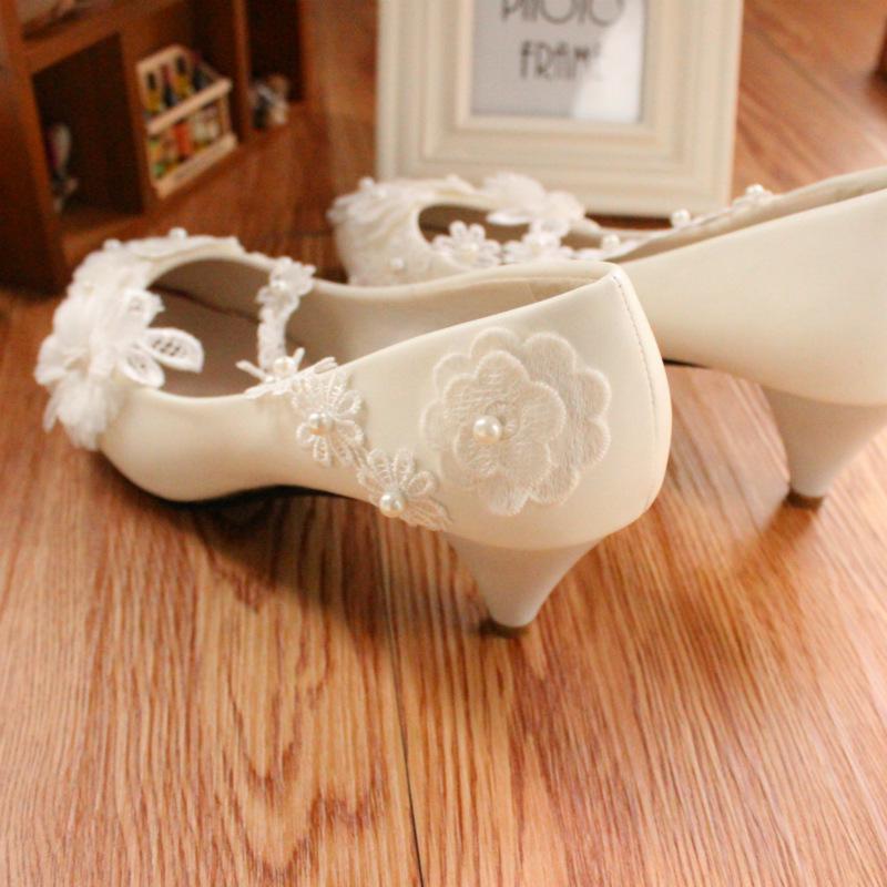 Star Cat Plus Size Low Heel Lace Wedding Shoes with 3D Floral Design