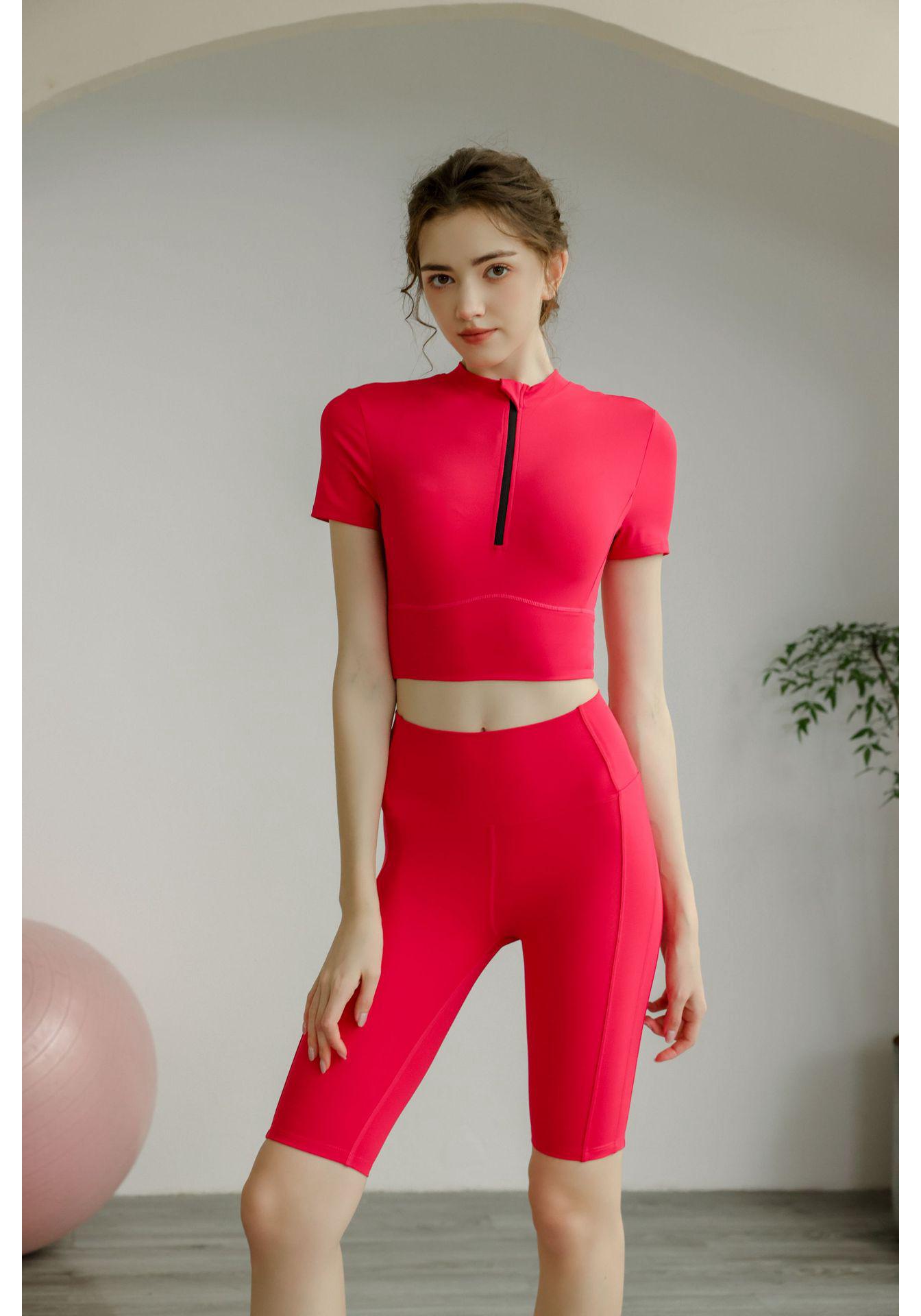 Women s Seamless Yoga Fitness Set: High-Waisted Shorts & Breathable Short Sleeve Cropped Top Small