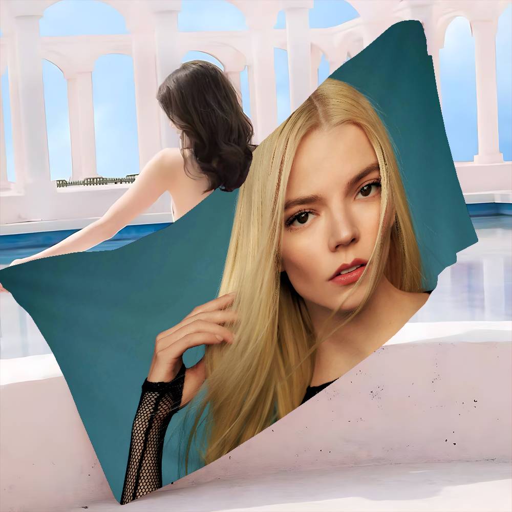 A-Anya Taylor-Joy Microfiber Beach Towel Absorbent Quick Dry Soft Yoga Swimming Resort Mountain Climbing Towel
