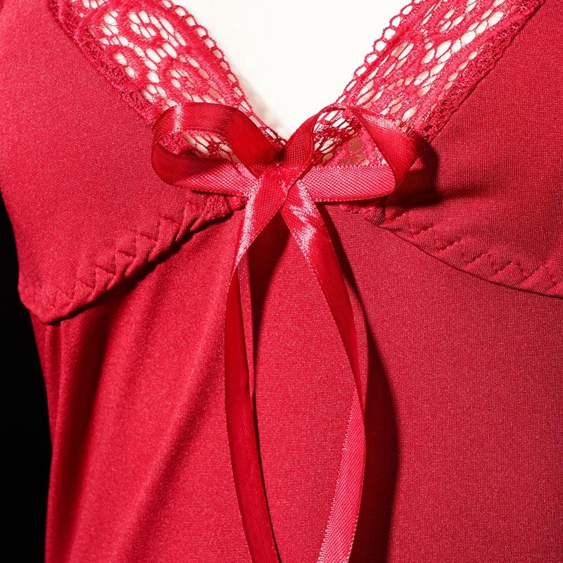 Dámské noční prádlo s krajkou Krajka a rozparek odhalující stehna Sexy noční košilka na ramínka s výstřihem do V