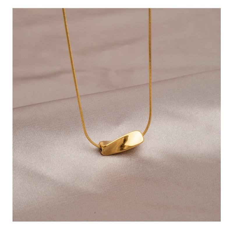 Light Luxury Fashion Irregular Twisted Geometric Collarbone Necklace For Women