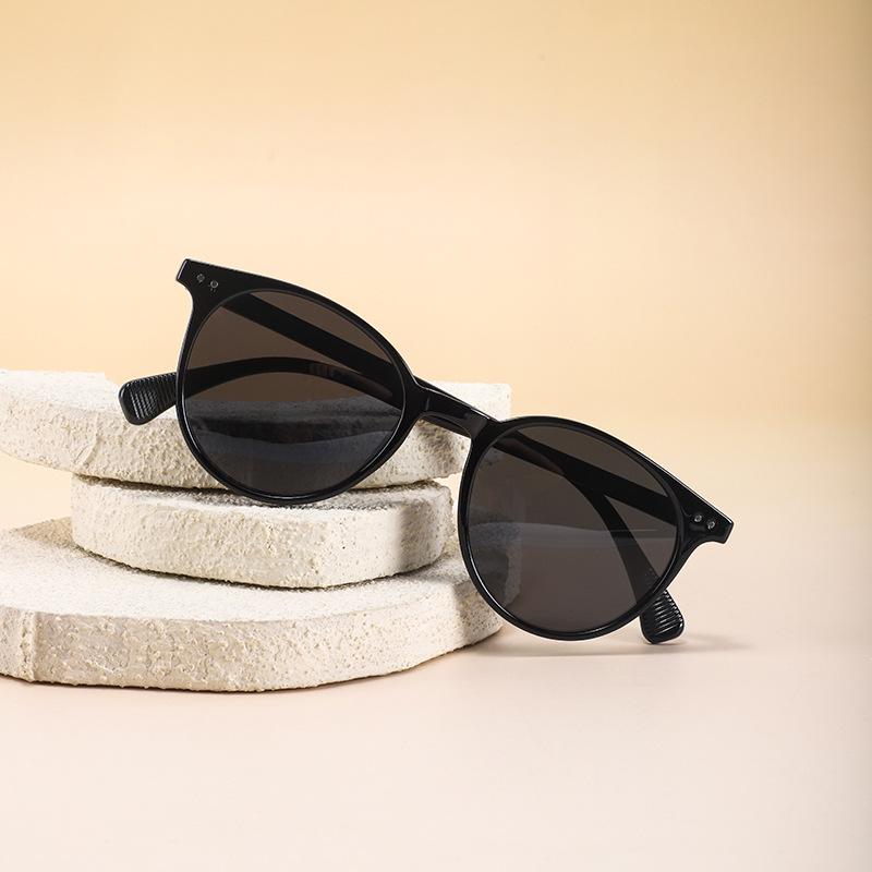 2026 Retro Korean Style Women's Round Polarized Sunglasses - UV Protected, High-End Brown Frame