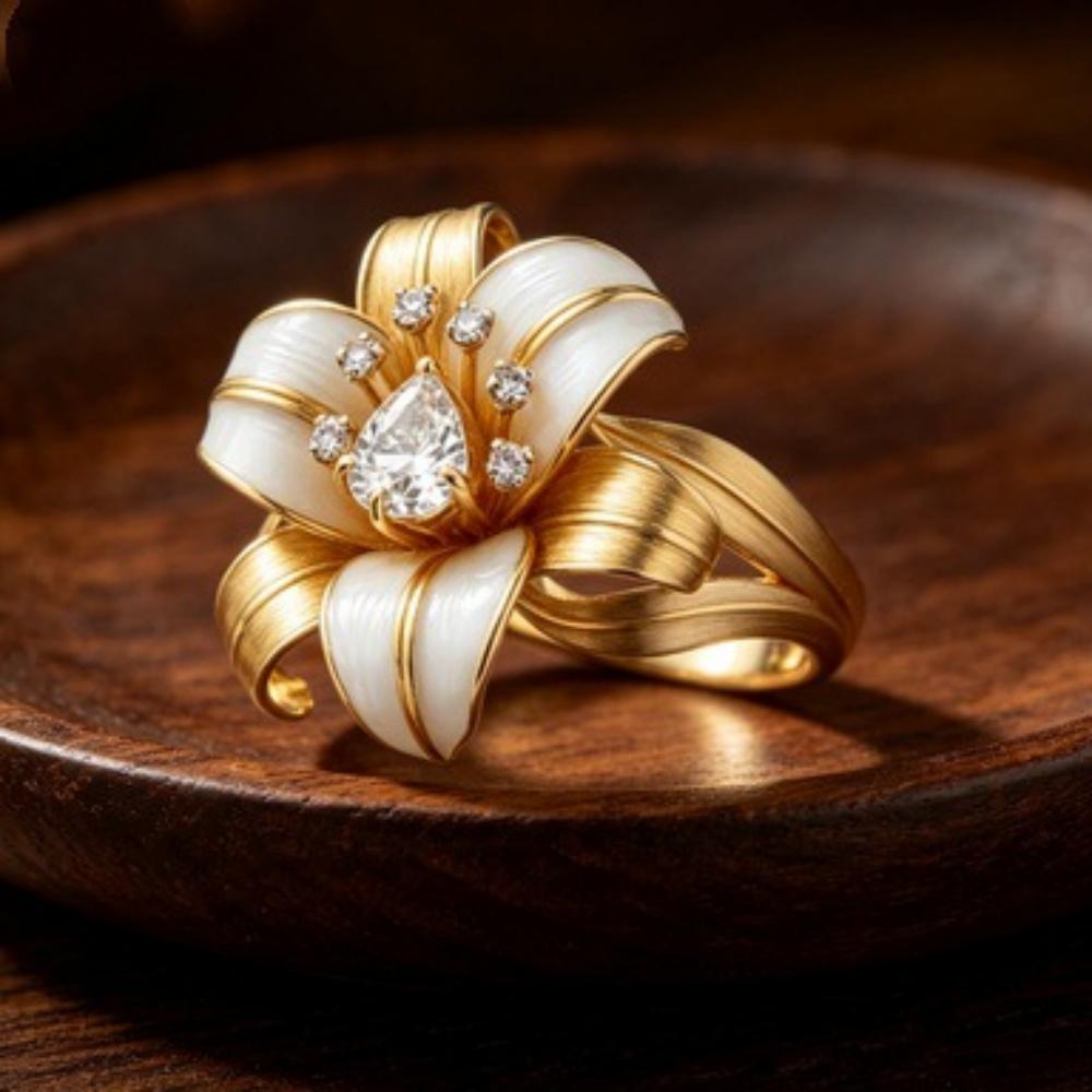 Plant Female White Zircon Big Stone Engagement Flower Water Drop Ring Vintage Gold Color Wedding Fashion Jewelry For Women