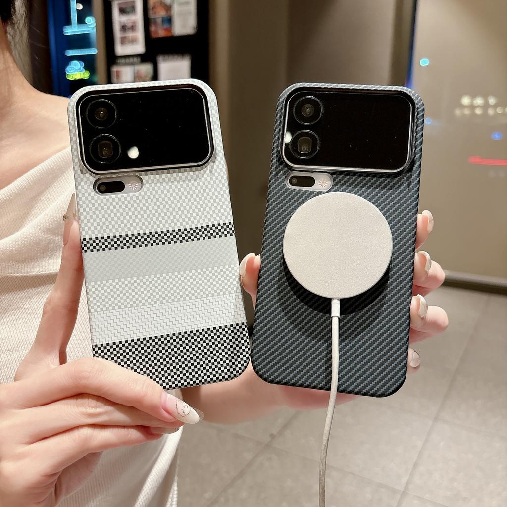 Half a pack of carbon fiber pattern, suitable for Xiaomi 17ProMax magnetic mobile phone case MI15 skin matte business protective case