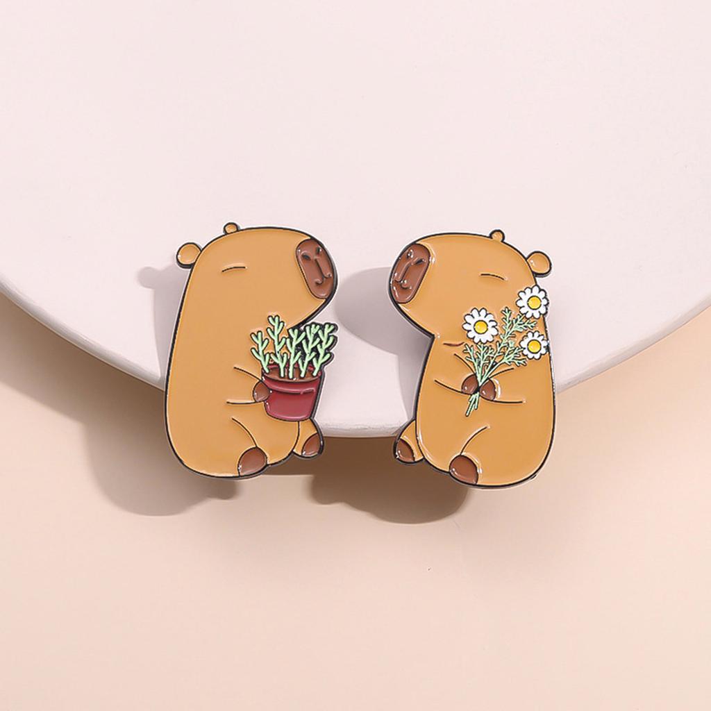 1 Pair Capybara Shaped Brooch Pin Handmade Lapel Badge Fashionable Alloy Animal Themed Jewelry for Clothing Accessory