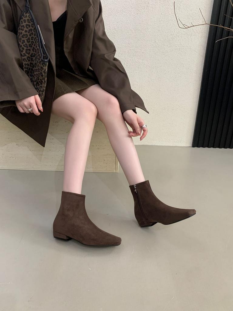French Suede Square Ankle Boots Women's 2025 Autumn and Winter New Fashionable Thin Boots, Temperament Commuter Boots