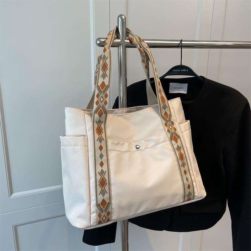 Large Capacity Tote Bag For Women 2024 New Trendy Street Style Canvas Shoulder Bag