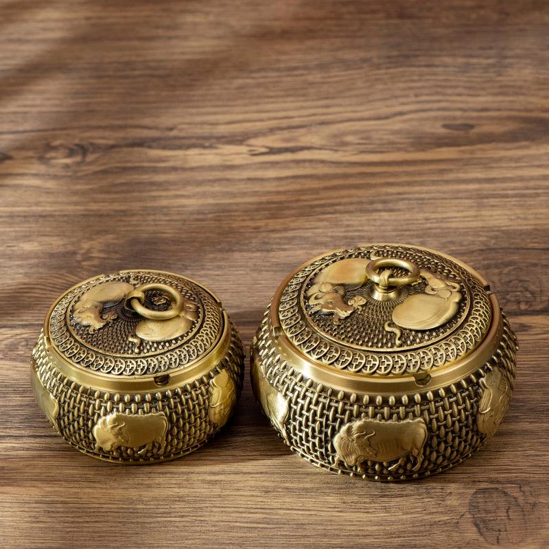 Brass Five Ox Ashtray with Lid for Home Living Room Anti Fly Ash Chinese Style Creative Office Decorations
