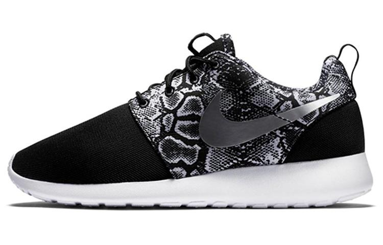 Nike Roshe One Print  Black  Women s 599432-003 36