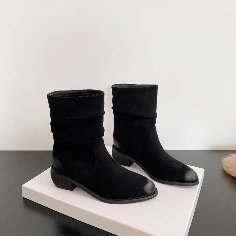 Yueyu retro pleated piled boots women's 2025 new autumn heightening small pointed short boots western cowboy boots