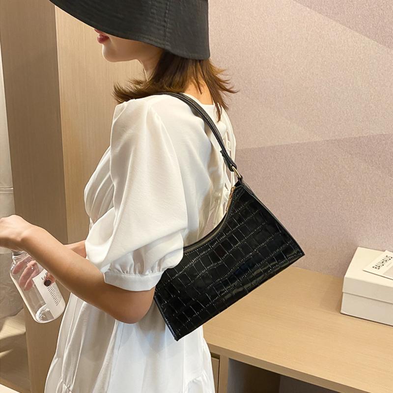 Retro Ležérní Nákupní Taška Módní Vynikající Dámské Tote Tašky Přes Rameno Dámská Kožená Jednobarevná Taška s Řetízkem pro Ženy