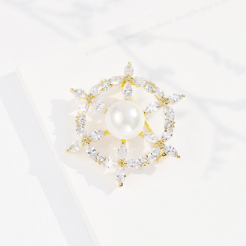 Bo Xin Yun Zircon Pearl Brooch: Elegant High-Grade Fashion Pin
