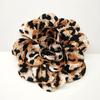Spilla in chiffon con stampa leopardata