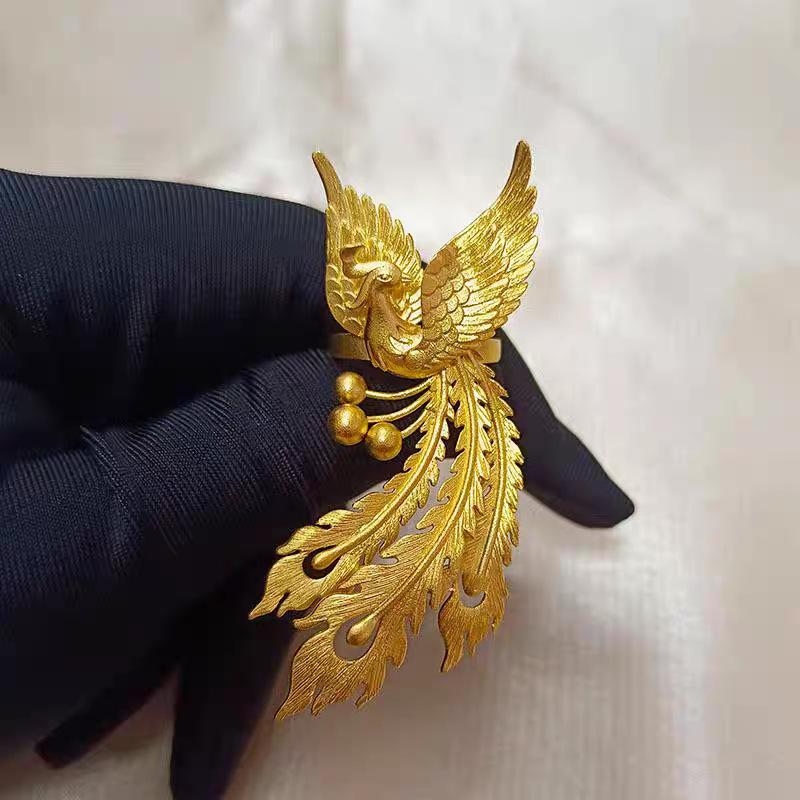 

Модные кольца для женских украшений золотой