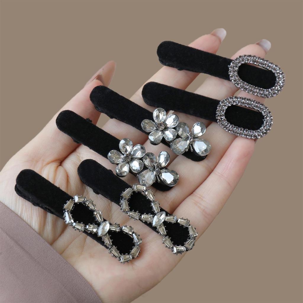 Elegant Black Rhinestone Duckbill Clip for Women's Forehead Bangs – High-End Hair Accessory
