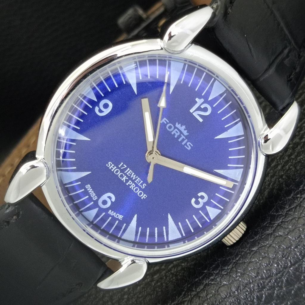 

VINTAGE HAND-WINDING REFURBISHED SWISS MENS BLUE COLOR DIAL WATCH a700836-5 R205a-a700836