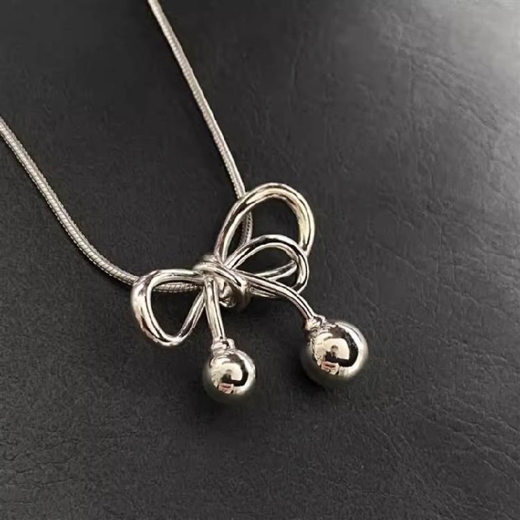 Sweet Bowknot Pendant Necklace Summer Fashion Simple Geometric Clavicle Chain