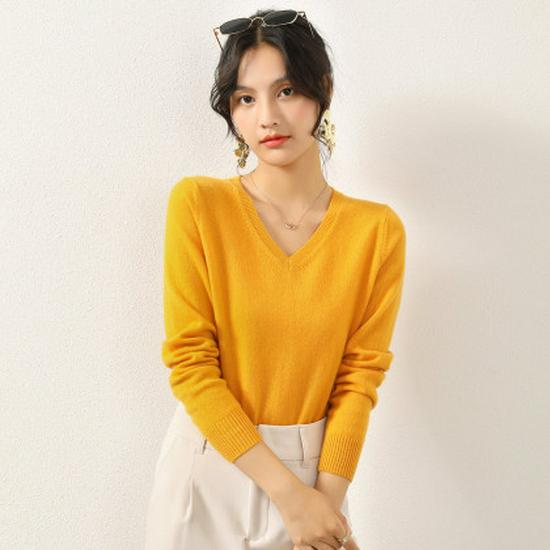 Women's Elegant V-neck Cashmere Sweater - 100% Goat Cashmere, Autumn/Winter Knitted Base Layer, Versatile Inner Wear