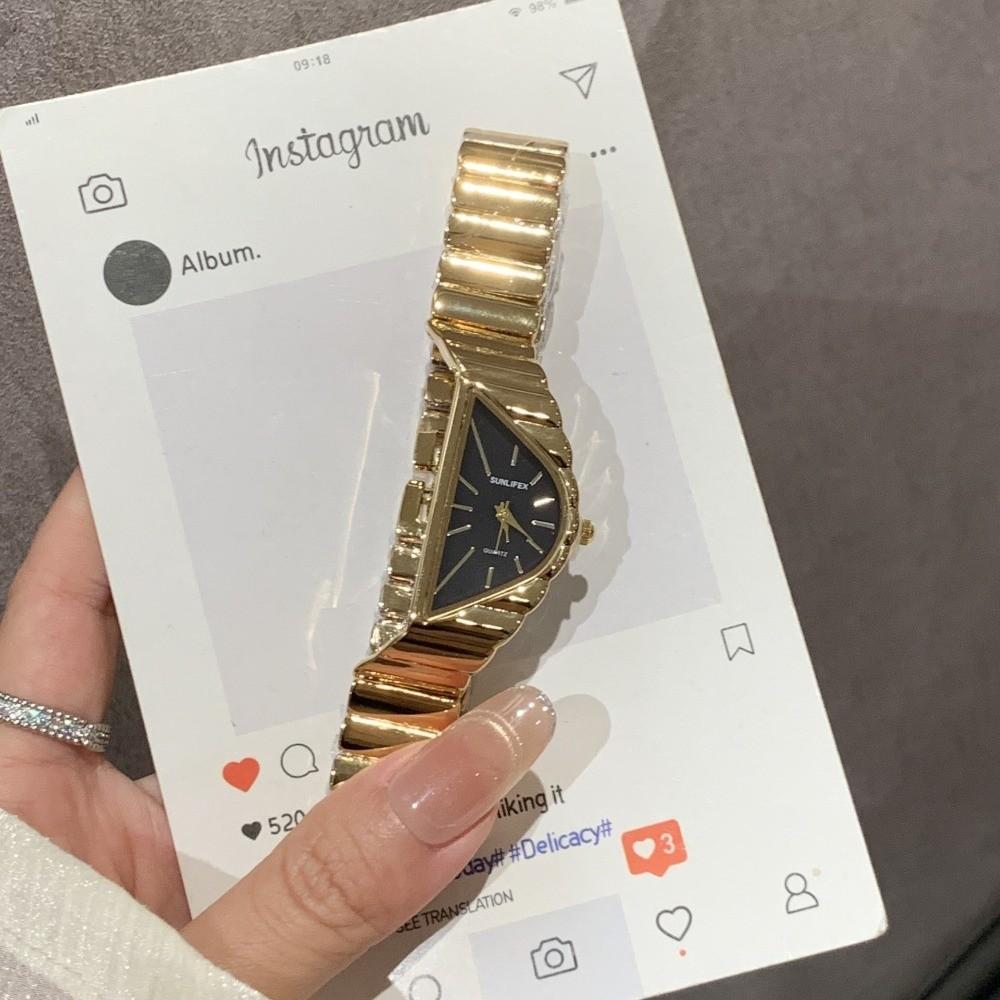 Irregular Niche Women s Watch Gold Chain Elegant Luxury Ladies Wristwatch Fashion Jewelry Half-Moon Dial Quartz Watch Wedding