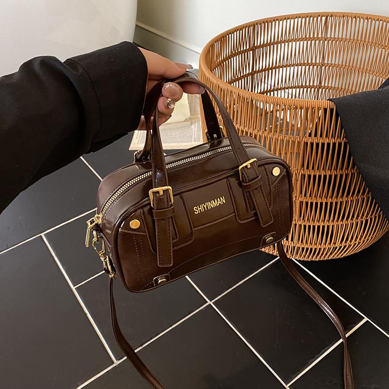 Bowling Bag Women's Handbag Autumn and Winter Large-capacity Bag Crossbody Women's Versatile Commuter Bag Single Shoulder Portable