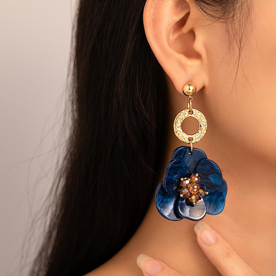Flower Petal Geometric Earrings Fashionable and High-end Earrings for Women