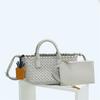 Fashion new lambskin hand-woven handbag wholesale casual versatile vegetable basket genuine leather women's bag messenger bag