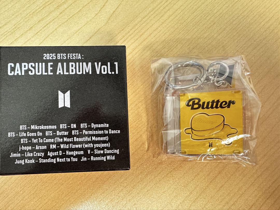 

[USED] BTS CAPSULE ALBUM Vol.1 Butter (with bonus card)