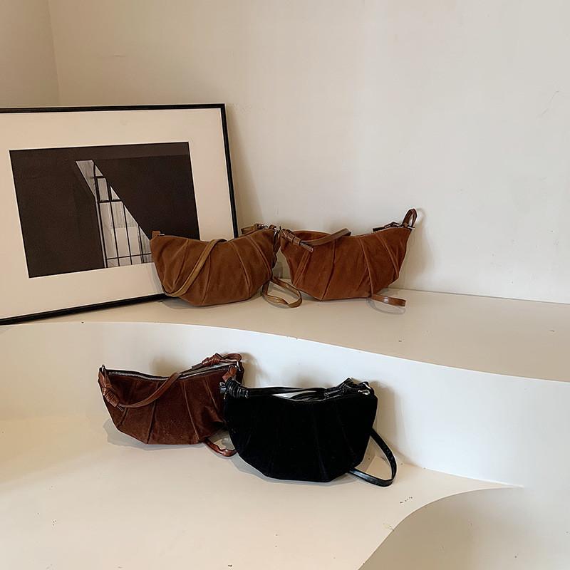 Small Crossbody Bag For Women With Unique Material And Street Style For Daily Use