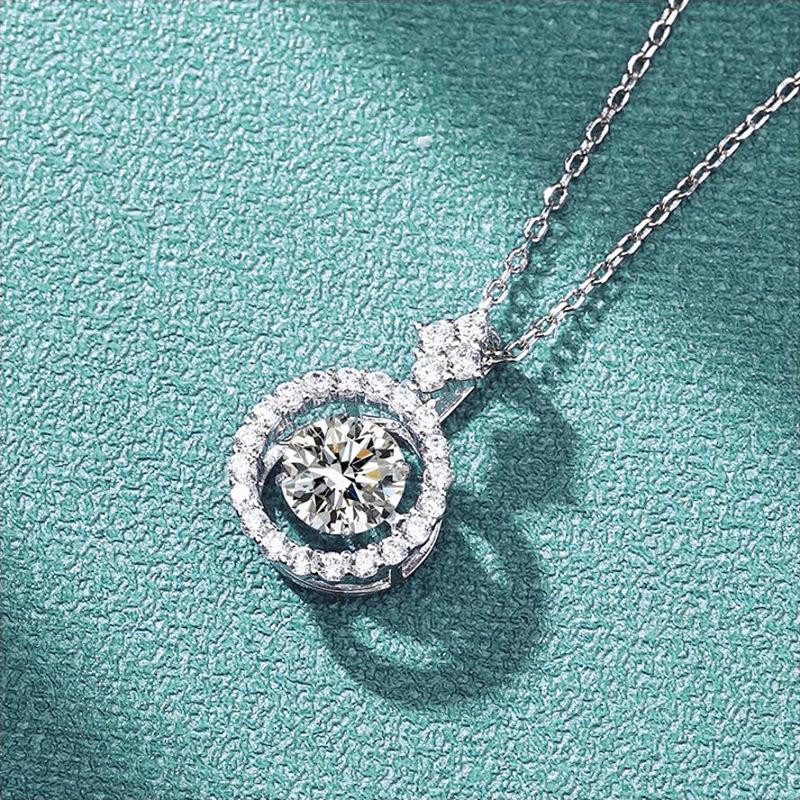 Moissanite Round Agile Necklace for Women, Beating Heart Geometric Pendant Collarbone Chain