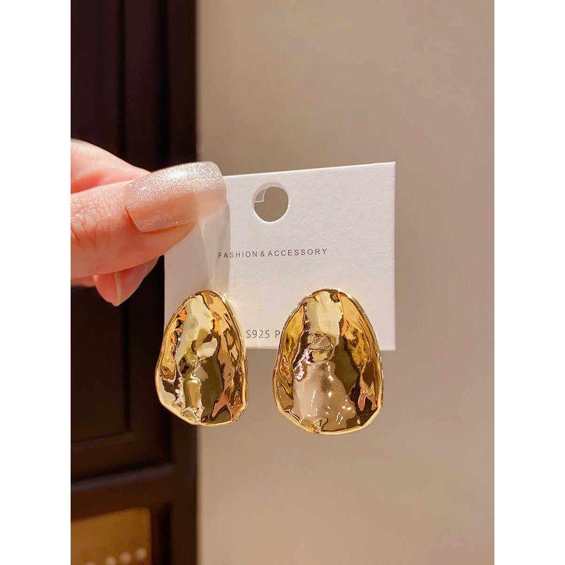 Accessible Luxury Fashion Exaggerated Metal Female Minority Design Earrings Gold