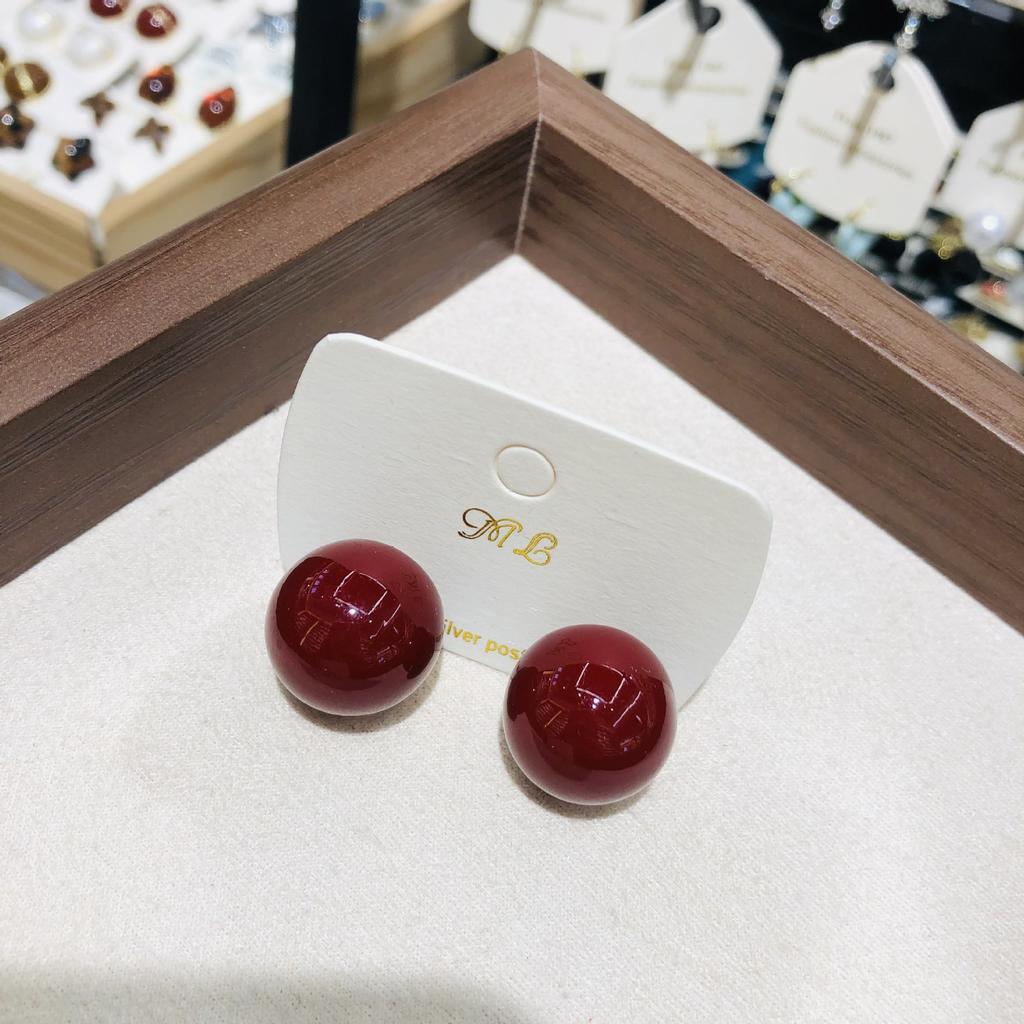 Elegant Pearl Stud Earrings Women's Fashionable Jewelry Geometric Design Luxury Feelings Fashion Commute