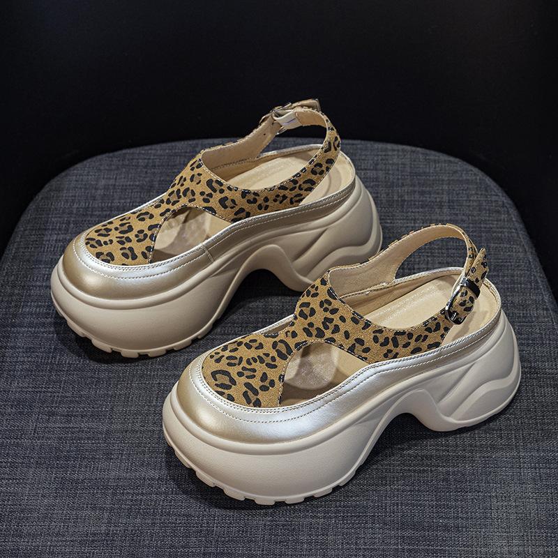Small Thick-soled Bag Head Roman Sandals Women's 2025 Summer New Internet Celebrity Explosive Version Casual Fashion Versatile Women's Sandals