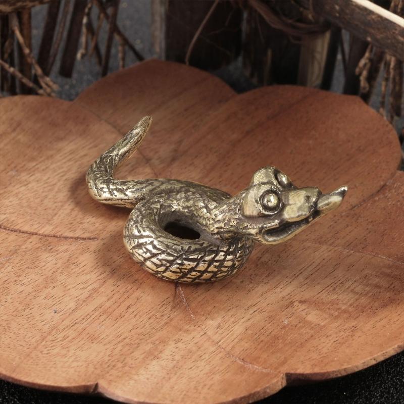 Detailed Brass Figurines Small Copper Miniatures Statue Suitable for Office Ambiances and Enhancing Cultural Aesthetics